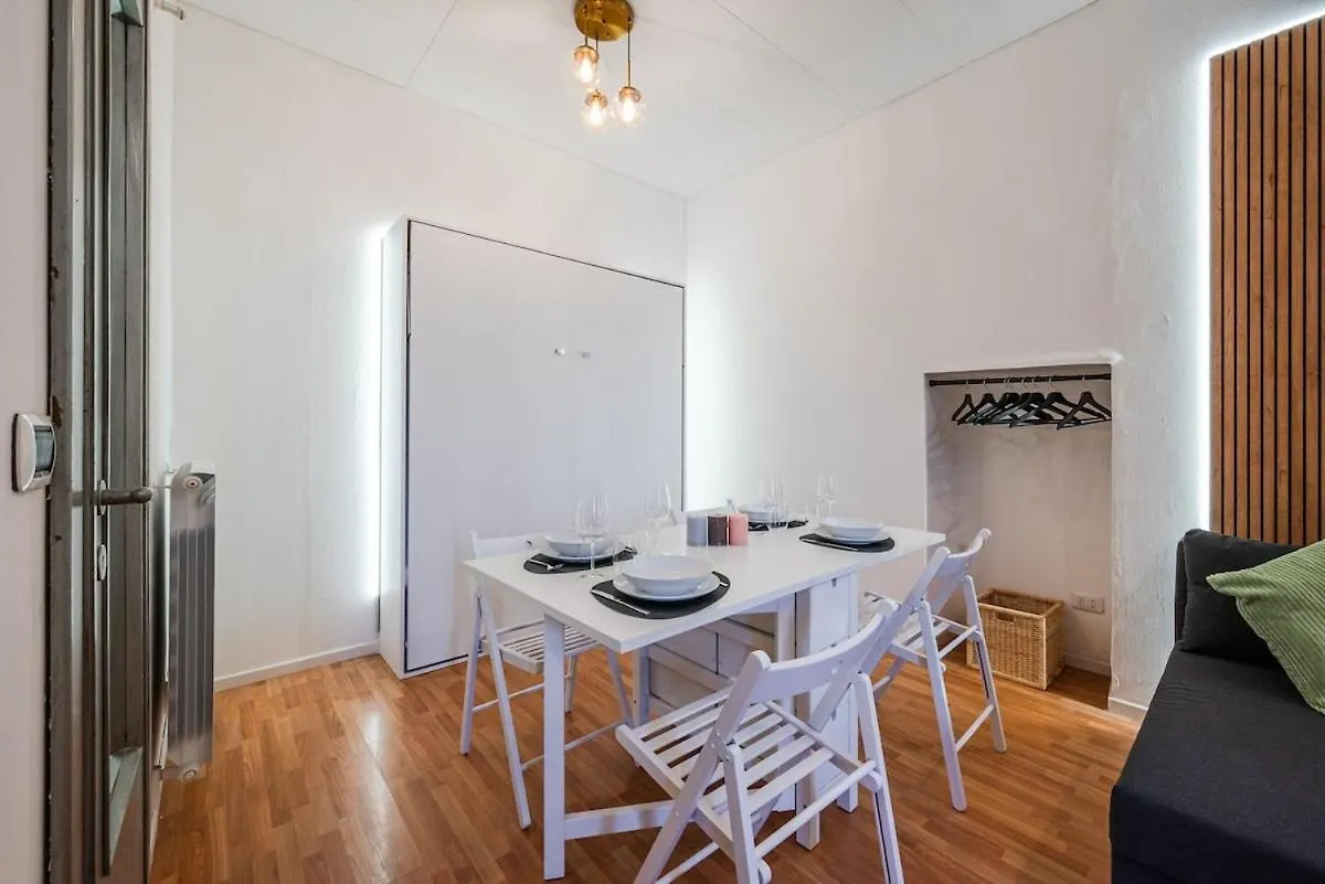 Apartmán In The Heart Of The Navigli - Duomo - Wifi - Ac Milán